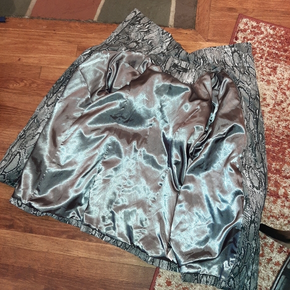 Dennis Basso snakeprint jacket - Picture 6 of 11